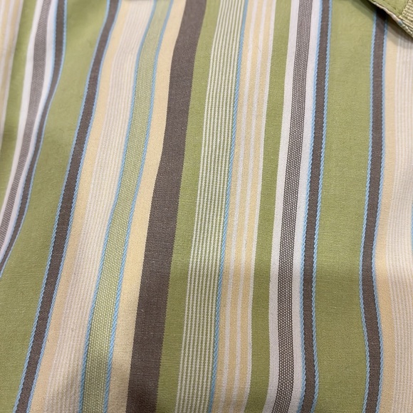 Button down shirt- like new - Picture 10 of 10